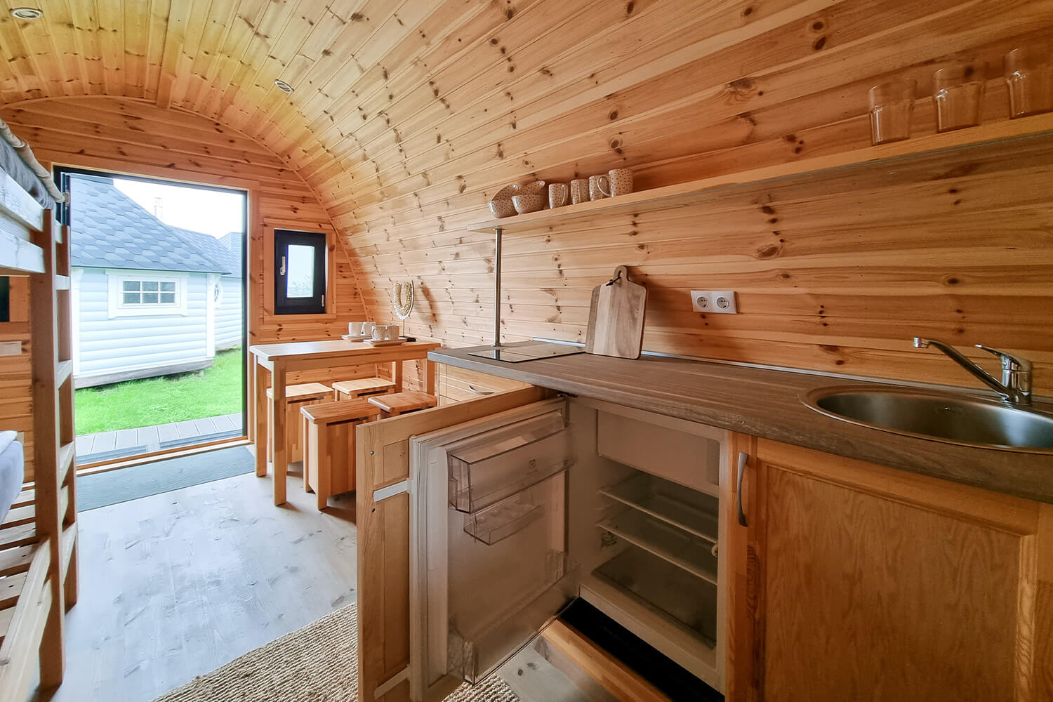 Ticra Outdoor Camping Pod comfort 660cm geïsoleerde houten accommodatie grenen koken